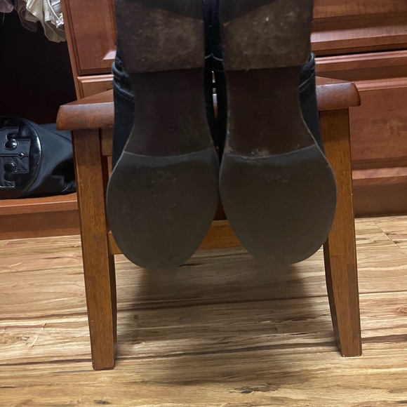 Tory Burch Boots - Picture 6 of 9